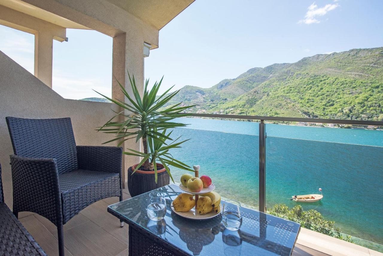Apartments Maxhit Tivat Kültér fotó