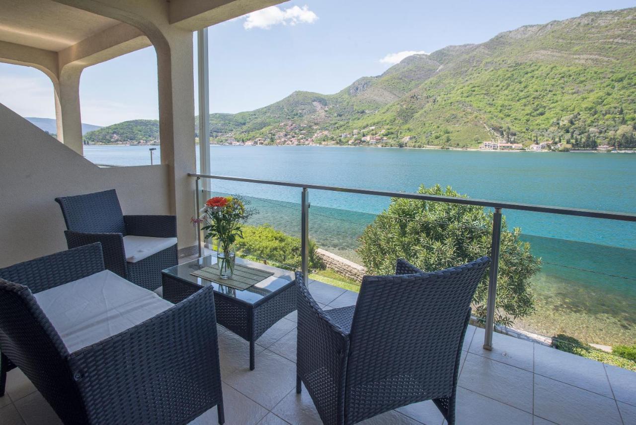 Apartments Maxhit Tivat Kültér fotó