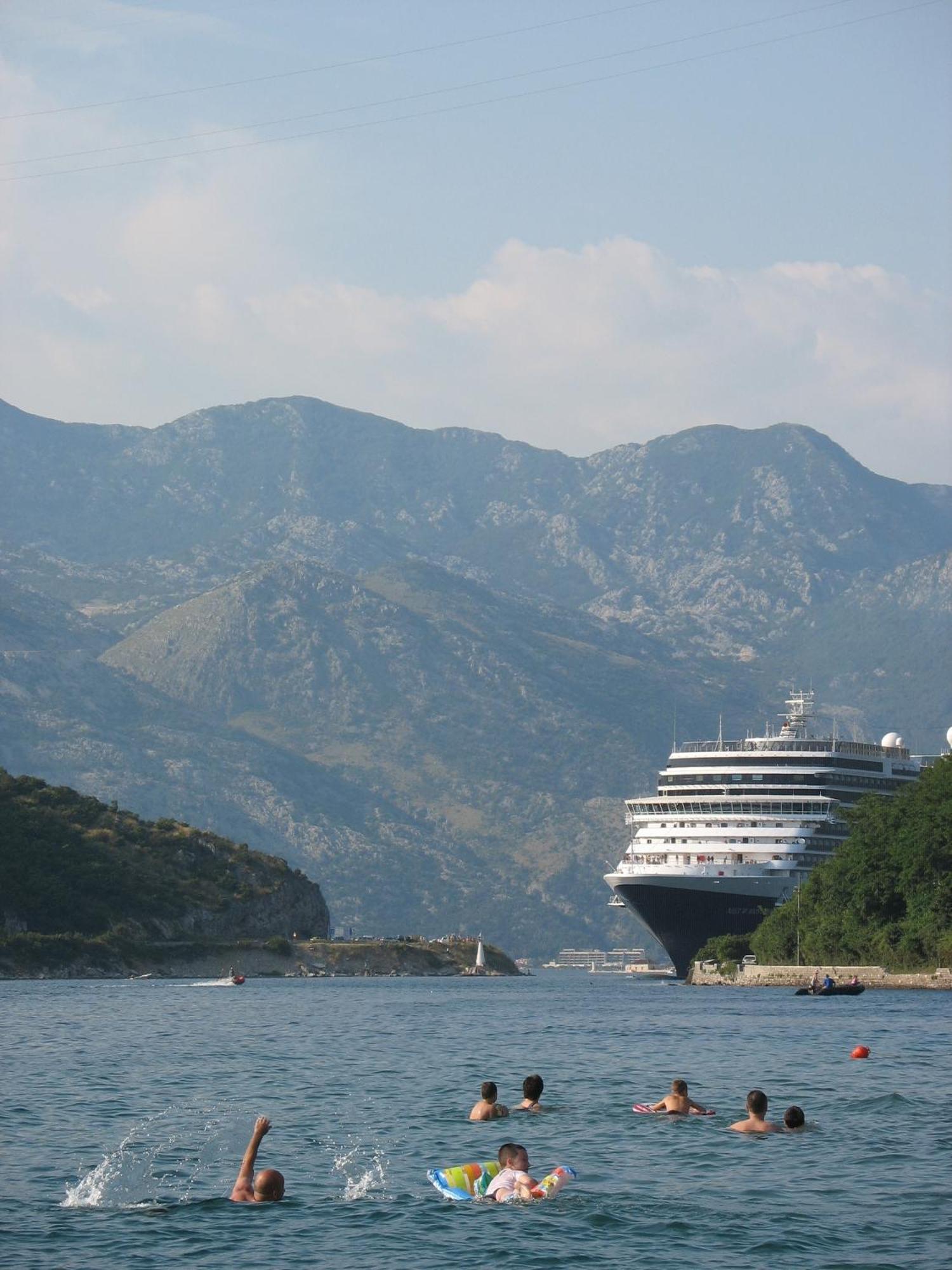 Apartments Maxhit Tivat Kültér fotó