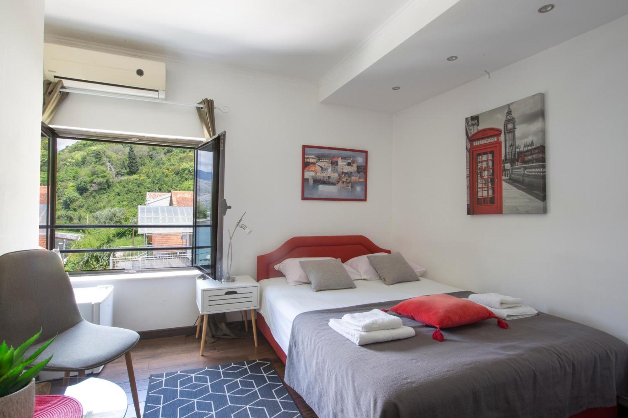 Apartments Maxhit Tivat Kültér fotó