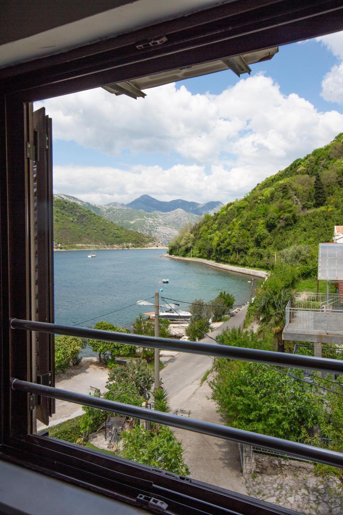 Apartments Maxhit Tivat Kültér fotó