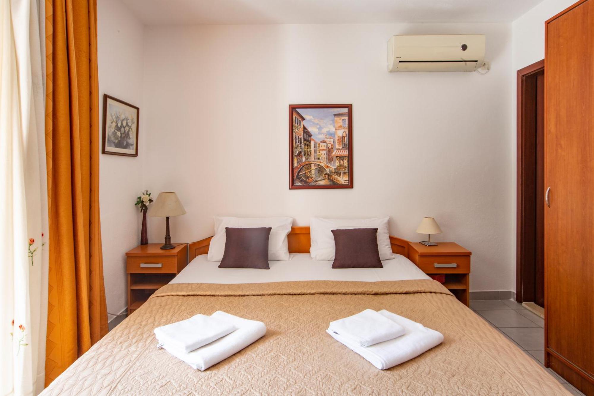 Apartments Maxhit Tivat Kültér fotó